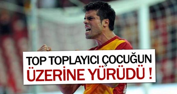 Galatasarayl futbolcu top toplaycya patlad